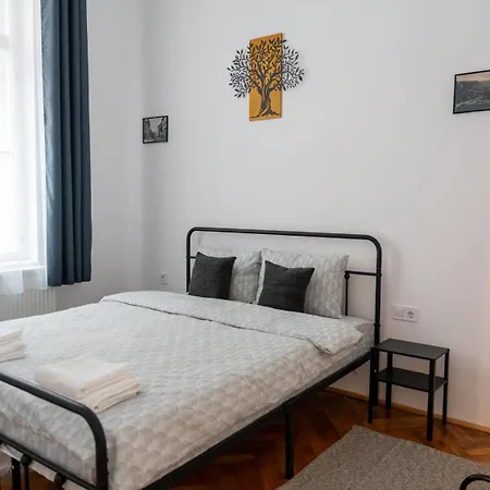 Republicii Loft Apartment *